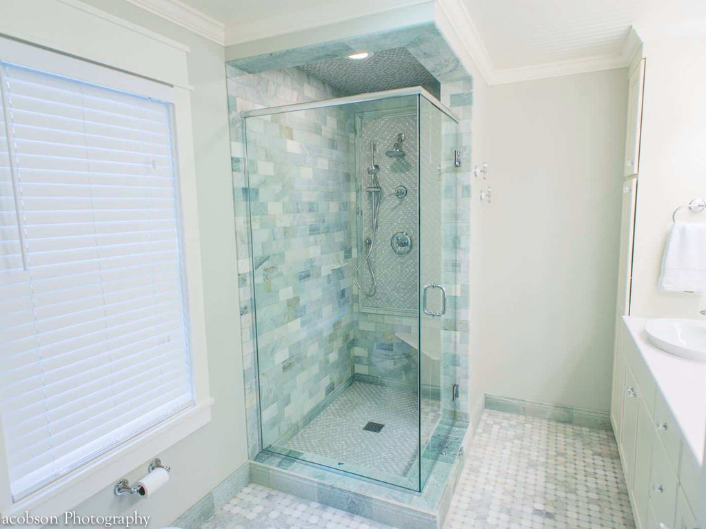 Walk-In and Curbless Showers